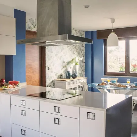 Ferienhaus Awesome In A Corua With Indoor Swimming Pool, Wifi And 5 Bedrooms