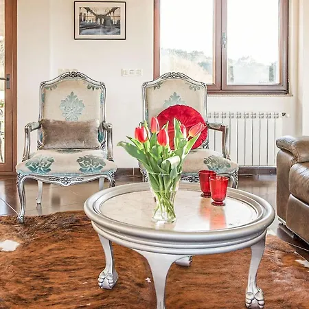 Awesome In A Corua With Indoor Swimming Pool, Wifi And 5 Bedrooms